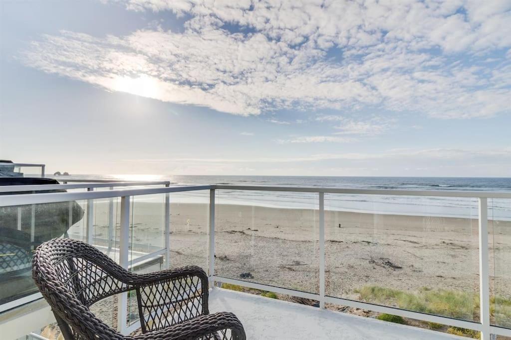 Rockaway Beach Vibes,Waterfront Oceanfront Rockaway Beach House Near Downtown,Wifi, Washer Dryer מראה חיצוני תמונה